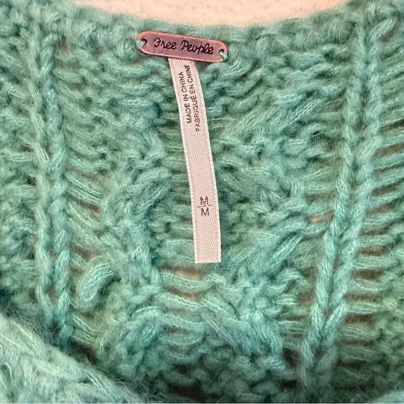 Free People Fluff cableknit chunky pullover sweater, scoop neck, green sz M - Picture 2 of 13